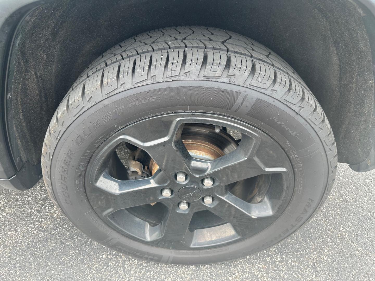 2019 Black /Black Jeep Grand Cherokee Upland 4WD (1C4RJFAGXKC) with an 3.6L V6 DOHC 24V engine, 8A transmission, located at 547 E. Main St., Orwell, OH, 44076, (440) 437-5893, 41.535435, -80.847855 - Photo#15